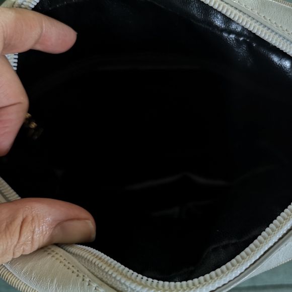 Vintage Small White Ferragamo Cross body - Picture 8 of 8